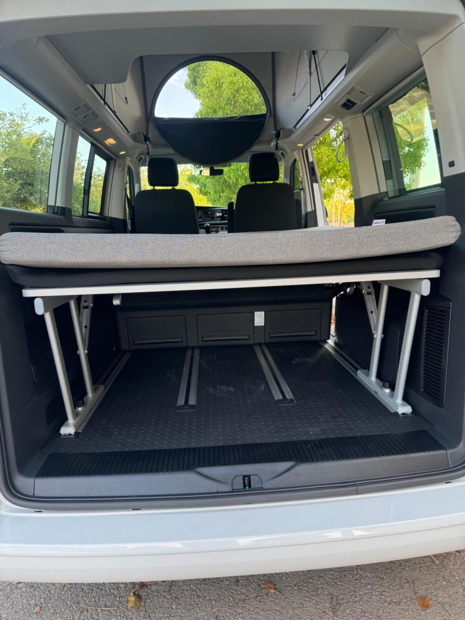 Bateau-hôtel California Camper 2024 *